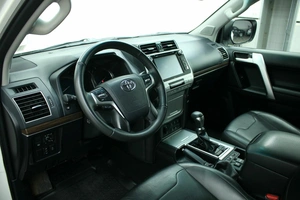 Внедорожник Toyota Land Cruiser Prado 2019 года, 4190000 рублей, Красноярск