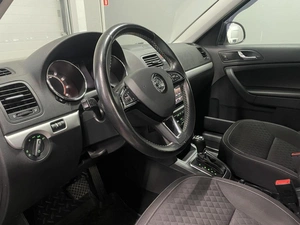 Внедорожник Skoda Yeti 2016 года, 1600000 рублей, Ярославль