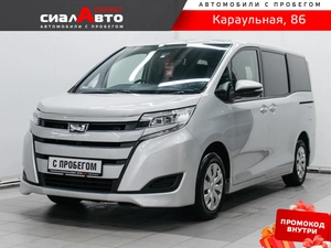 Минивэн Toyota Noah 2018 года, 2490000 рублей, Красноярск