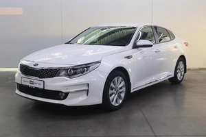 Седан Kia Optima 2017 года, 1800000 рублей, Брянск