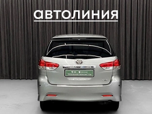 Минивэн Toyota Wish 2010 года, 1175000 рублей, Красноярск
