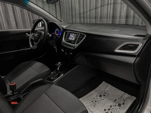 Седан Hyundai Solaris 2021 года, 1390000 рублей, Красноярск
