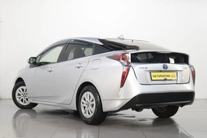 Лифтбек Toyota Prius 2017 года, 1429000 рублей, Челябинск
