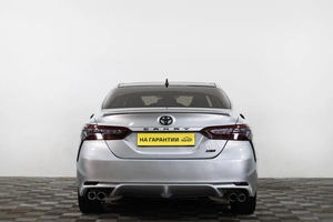 Седан Toyota Camry 2020 года, 2799000 рублей, Сургут
