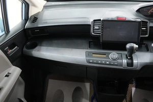 Минивэн Honda Freed 2010 года, 1019000 рублей, Омск