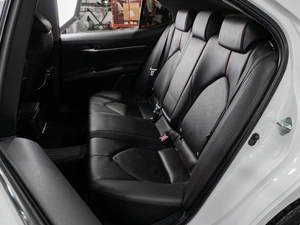 Седан Toyota Camry 2021 года, 2749000 рублей, Тюмень