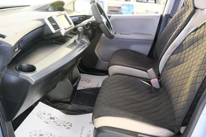 Минивэн Honda Freed 2010 года, 1199000 рублей, Омск