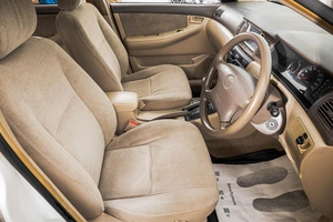 Седан Toyota Corolla 2002 года, 619000 рублей, Барнаул