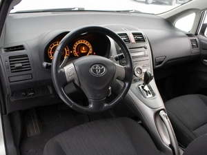 Хетчбэк Toyota Auris 2007 года, 760000 рублей, Петрозаводск