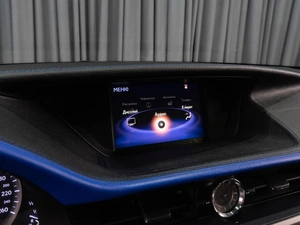 Седан Lexus ES 2017 года, 2949000 рублей, Тюмень