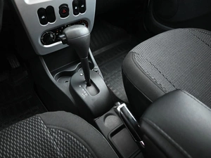 Хетчбэк Renault Sandero 2014 года, 899000 рублей, Кирилловка