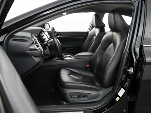 Седан Toyota Camry 2018 года, 2290000 рублей, Москва