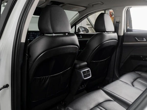 Седан Kia K5 2020 года, 2300000 рублей, Тюмень