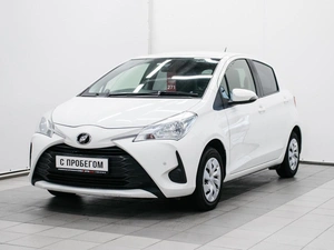 Хетчбэк Toyota Vitz 2019 года, 1050000 рублей, Красноярск