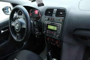 Седан Volkswagen Polo 2013 года, 818000 рублей, Солонцы