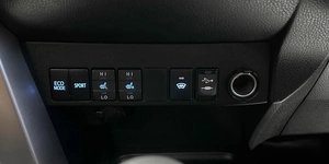 Внедорожник Toyota RAV4 2016 года, 2797000 рублей, Красноярск