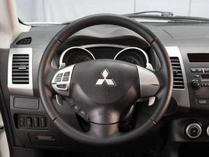 Внедорожник Mitsubishi Outlander 2008 года, 1150000 рублей, Омск