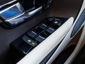 Внедорожник Land Rover Range Rover Evoque 2012 года, 1930000 рублей, Большой Сочи