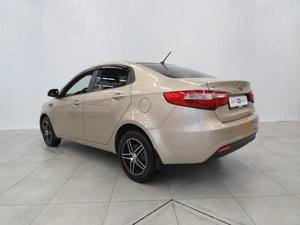 Седан Kia Rio 2012 года, 650000 рублей, Калуга