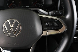 Лифтбек Volkswagen Polo 2021 года, 1189000 рублей, Пермь