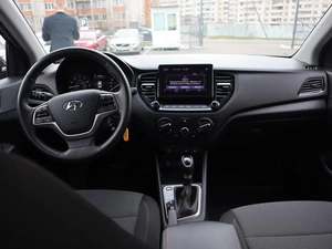 Седан Hyundai Solaris 2021 года, 1950000 рублей, Железногорск