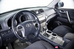 Внедорожник Toyota Highlander 2013 года, 1949000 рублей, Пермь