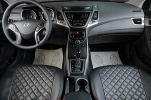 Седан Hyundai Elantra 2015 года, 1199000 рублей, Тюмень