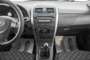 Седан Toyota Corolla 2008 года, 959000 рублей, Барнаул