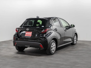 Хетчбэк Toyota Yaris 2020 года, 1075000 рублей, Красноярск