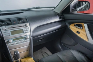 Седан Toyota Camry 2006 года, 1109000 рублей, Томск