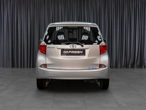 Хетчбэк Toyota Ractis 2012 года, 999000 рублей, Тюмень