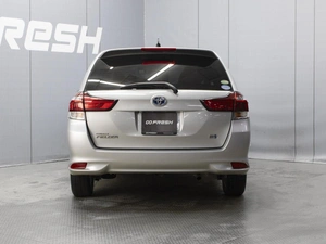 Универсал Toyota Corolla Fielder 2018 года, 1450000 рублей, Омск