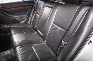 Седан Toyota Avensis 2004 года, 839000 рублей, Томск