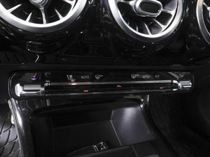 Седан Mercedes-benz A-класс 2019 года, 2430000 рублей, Ростов-на-Дону