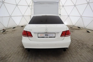 Седан Mercedes-benz E-класс 2013 года, 1949000 рублей, Обнинск