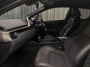 Внедорожник Toyota C-HR 2018 года, 1810000 рублей, Красноярск