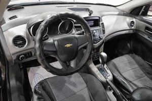 Седан Chevrolet Cruze 2010 года, 699000 рублей, Новокузнецк