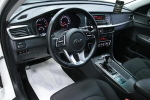 Седан Kia Optima 2018 года, 1603000 рублей, Солонцы