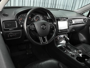 Внедорожник Volkswagen Touareg 2013 года, 2177000 рублей, Ставрополь