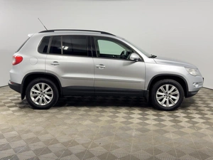 Внедорожник Volkswagen Tiguan 2010 года, 1243100 рублей, Казань