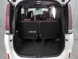 Минивэн Toyota Esquire 2018 года, 2499000 рублей, Воронеж