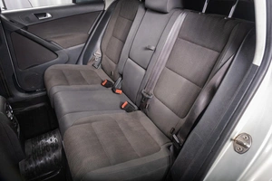 Внедорожник Volkswagen Tiguan 2013 года, 899000 рублей, Томск