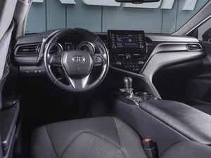 Седан Toyota Camry 2021 года, 2850000 рублей, Ростов-на-Дону