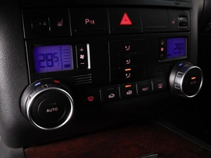 Внедорожник Volkswagen Touareg 2006 года, 1177000 рублей, Минеральные Воды