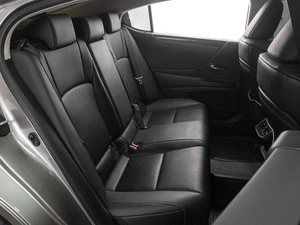 Седан Lexus ES 2021 года, 3899000 рублей, Тюмень