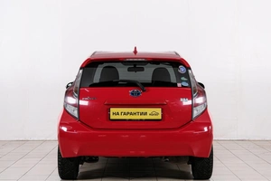 Хетчбэк Toyota Aqua 2016 года, 1109000 рублей, Красноярск