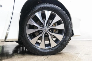 Минивэн Nissan Serena 2017 года, 2119000 рублей, Новокузнецк