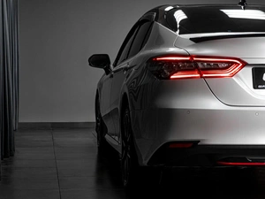 Седан Toyota Camry 2021 года, 3499000 рублей, Тюмень