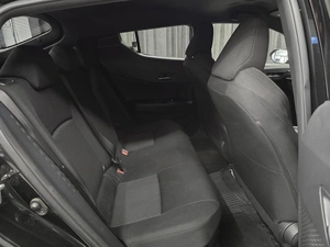 Внедорожник Toyota C-HR 2018 года, 2000000 рублей, Красноярск