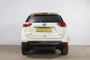 Внедорожник Nissan Rogue 2017 года, 2019000 рублей, Новосибирск